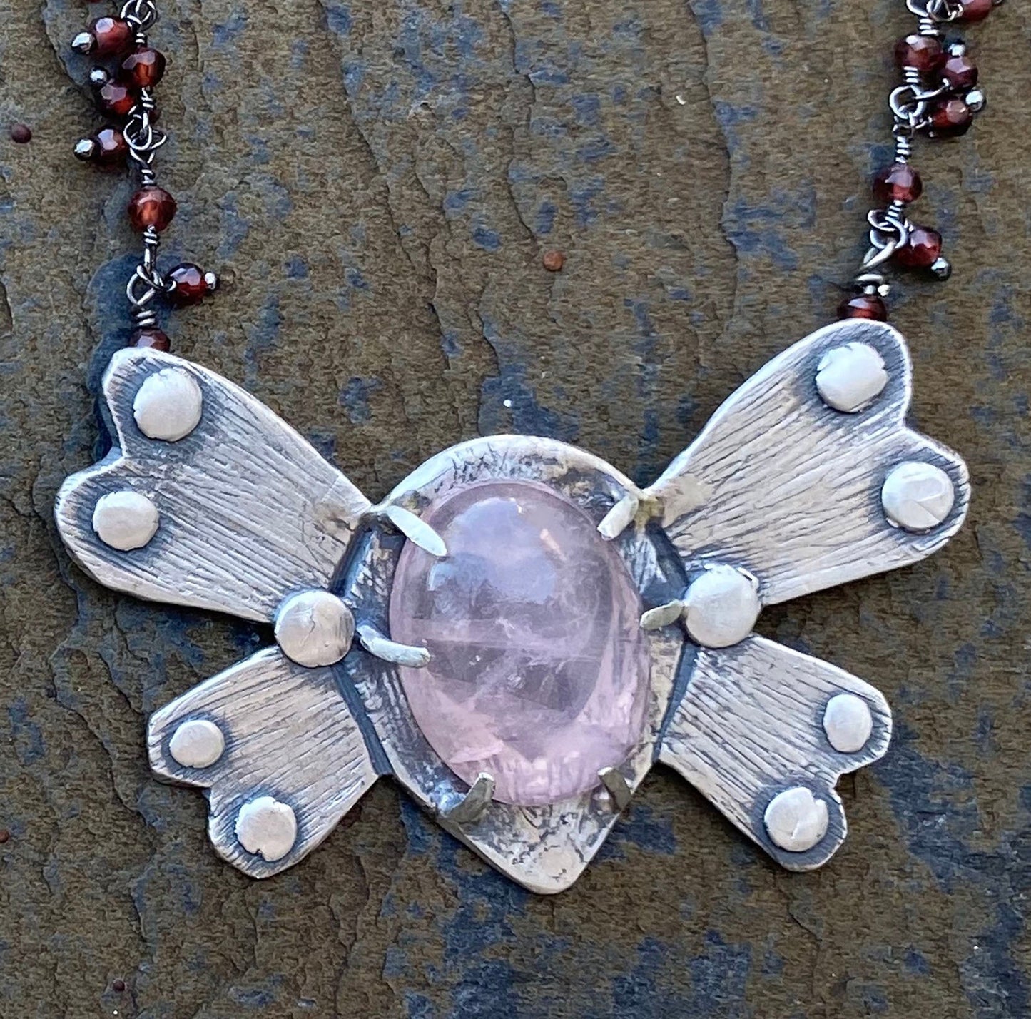 Rose quartz lovebug